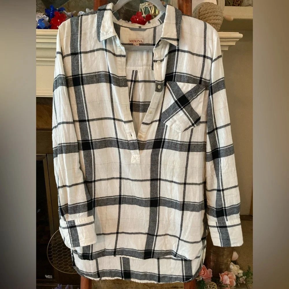 Merona Flannel Plaid White, Black and Gold Tunic Top XL - Picture 2 of 11